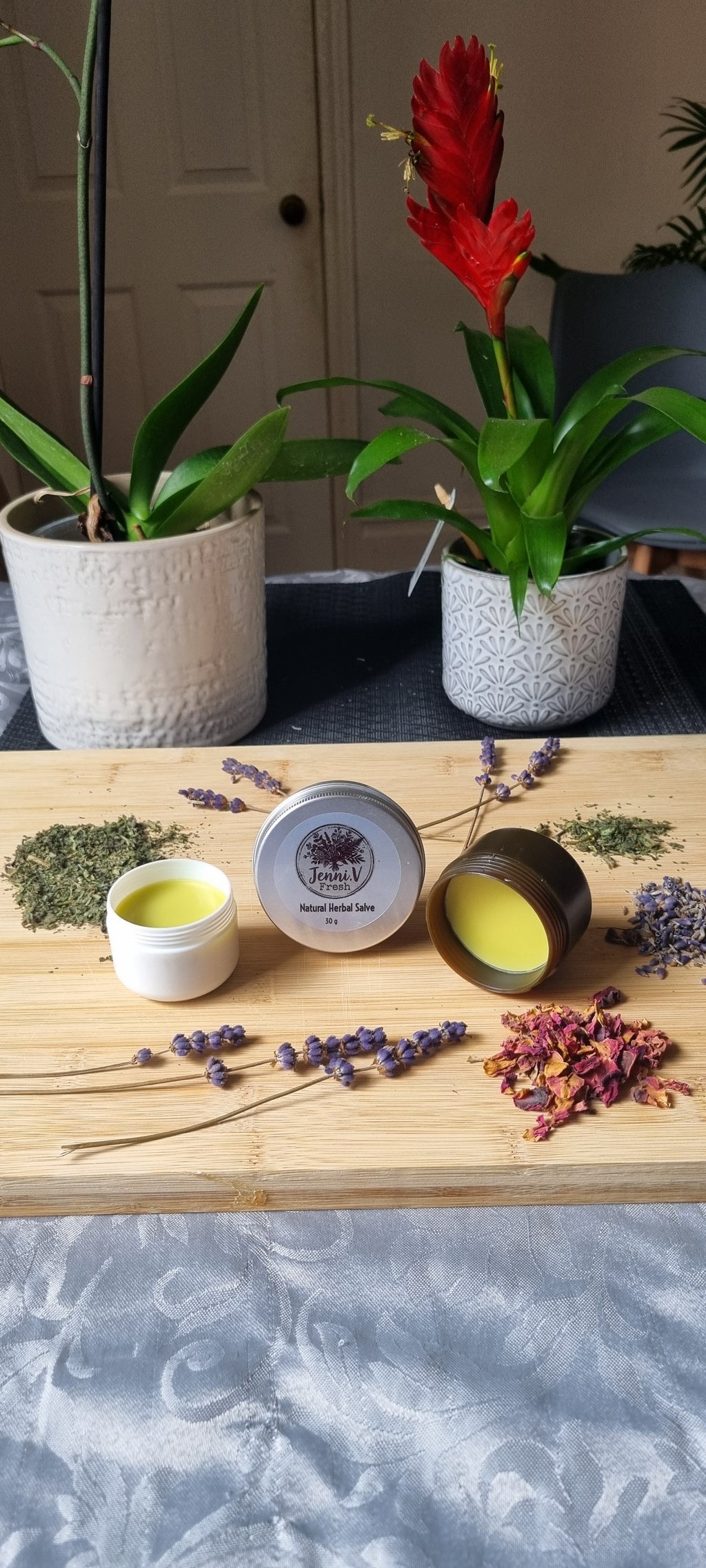 Jenni.V Fresh Herbal Healing Salve