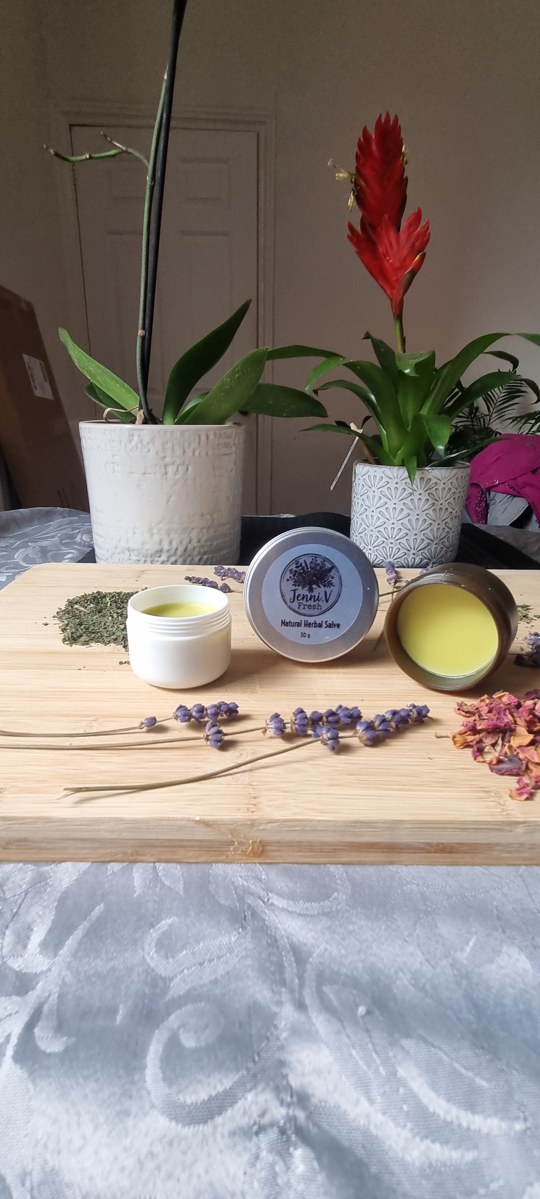 Jenni.V Fresh Herbal Healing Salve